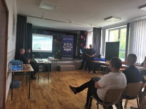 mł.insp. Krzysztof Ryba omawiający problematykę
