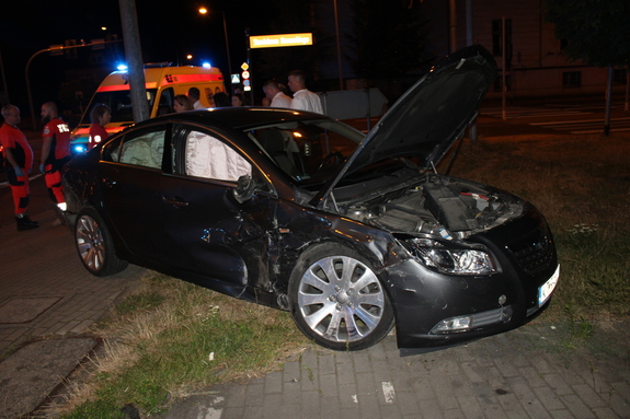 Uszkodzony pojazd Opel
