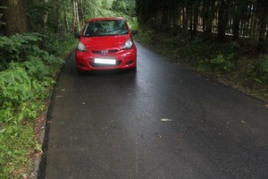 samochód osobowy marki Toyota - uczestniczący w zdarzeniu