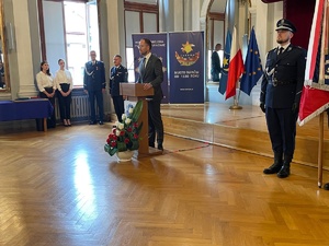 Prezydent Miasta Tarnowa wygłaszający przemówienie.