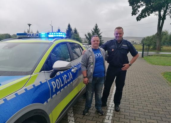 Komendant komisariatu wraz z Andrzejem