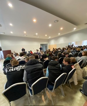 dzielnicowy podczas prelekcji 2