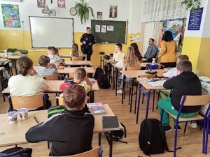 Policjanci podczas prelekcji