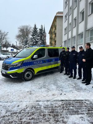 Oficjalne przekazanie radiowozu tarnowskiej Policji