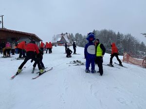 Inspektor Wawelek wraz z policjantem