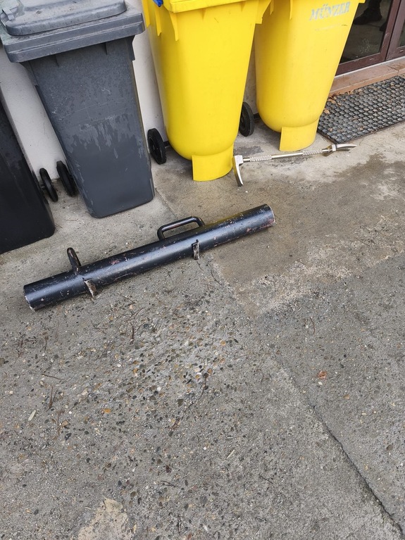 taran do wyważania drzwi