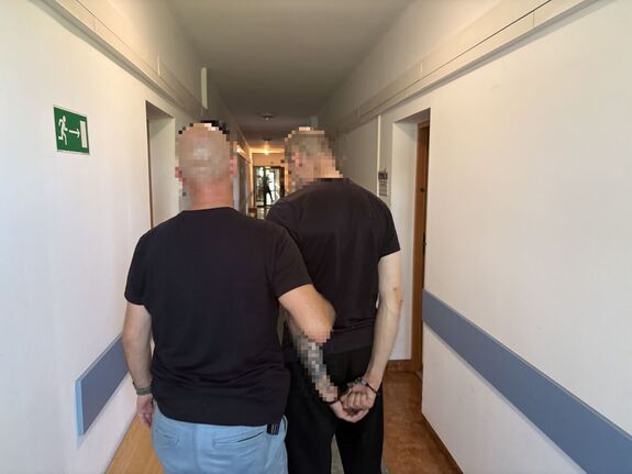 doprowadzenie zatrzymanego odbieraka
