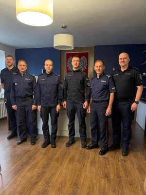 komendanci pogratulowali policjantom