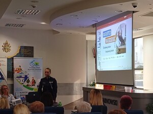 prelekcje prowadzone przez policjantkę