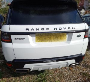 Biały Land Rover, Range Rower Sport widok z tyłu