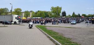 Motocykliści podczas spotkania na placu &quot;starej Kapłanówki w Tarnowie&quot;