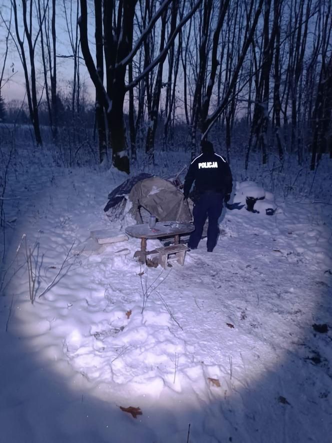 Policja apeluje o pomoc osobom zagrożonym niskimi temperaturami